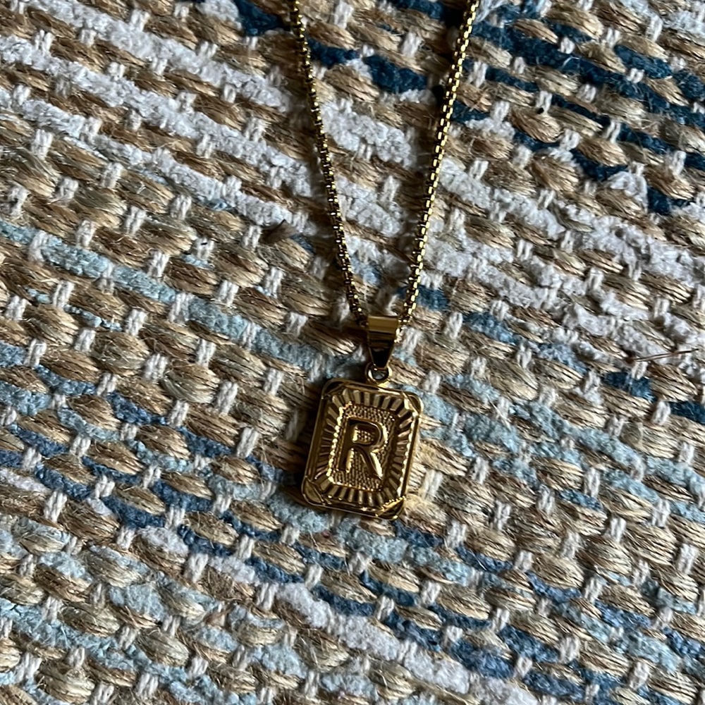 R Pendant Necklace